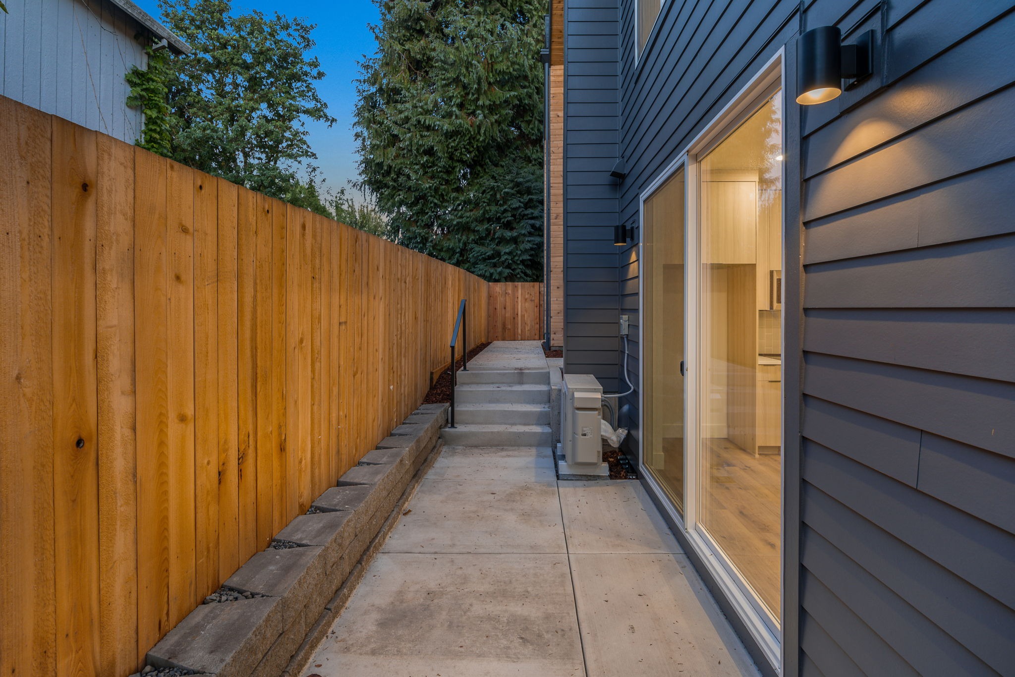 imgi 10 24 web or mls 4126 ne rodney ave