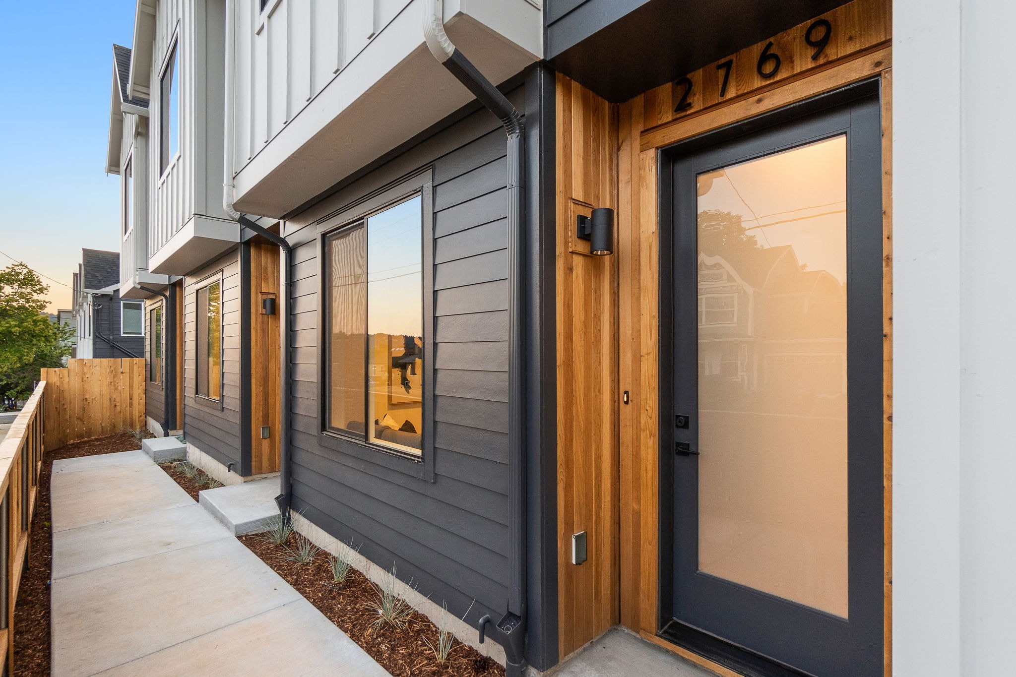 imgi 11 13 web or mls 3881 se 28th ave