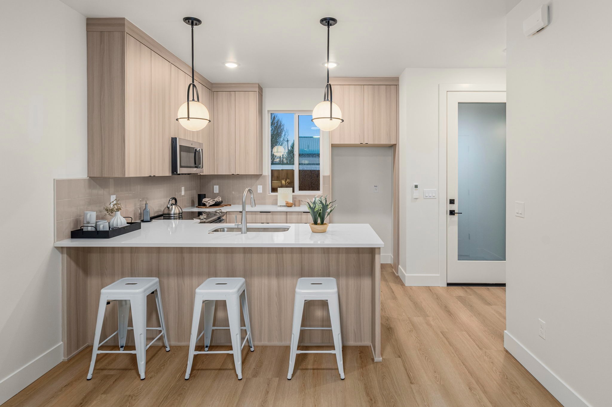 imgi 12 22 web or mls 6405 n greeley ave
