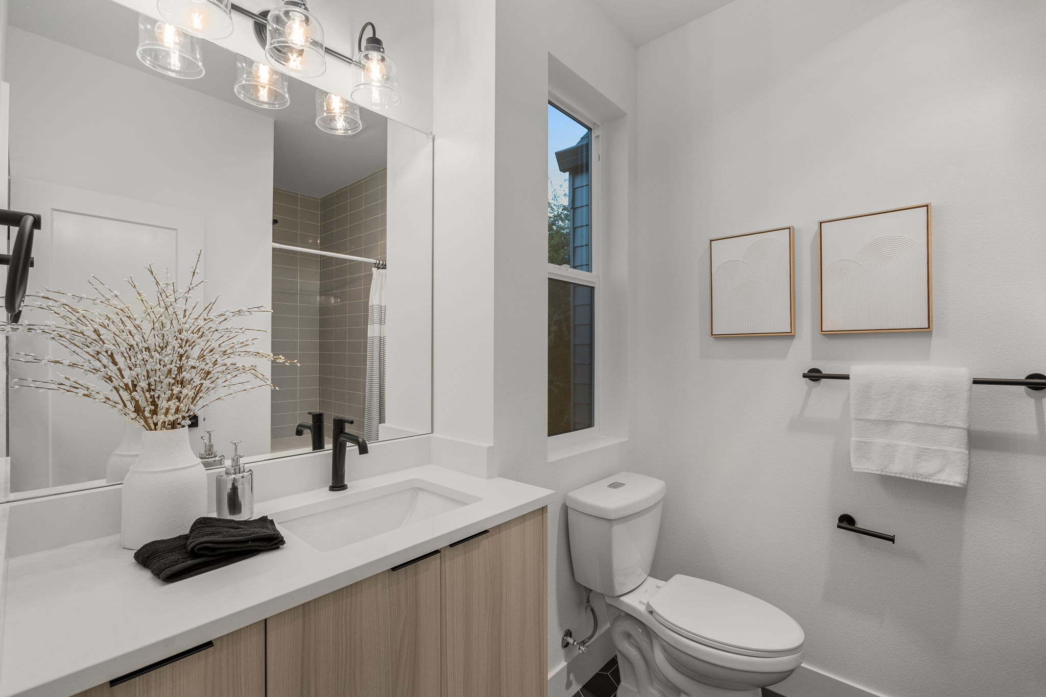 imgi 8 15 web or mls 4126 ne rodney ave