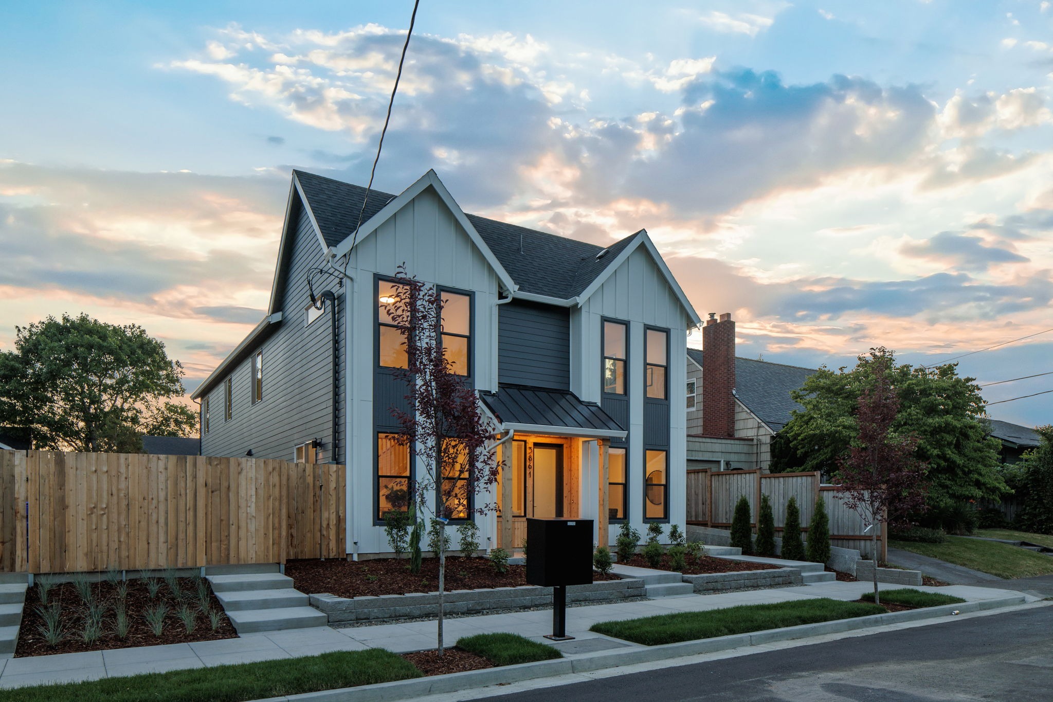 imgi 9 7 web or mls 3881 se 28th ave 1